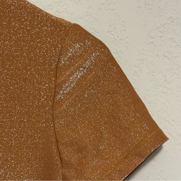 Women's SKIMS Brown Shimmer Crop Top - Picture 6 of 9